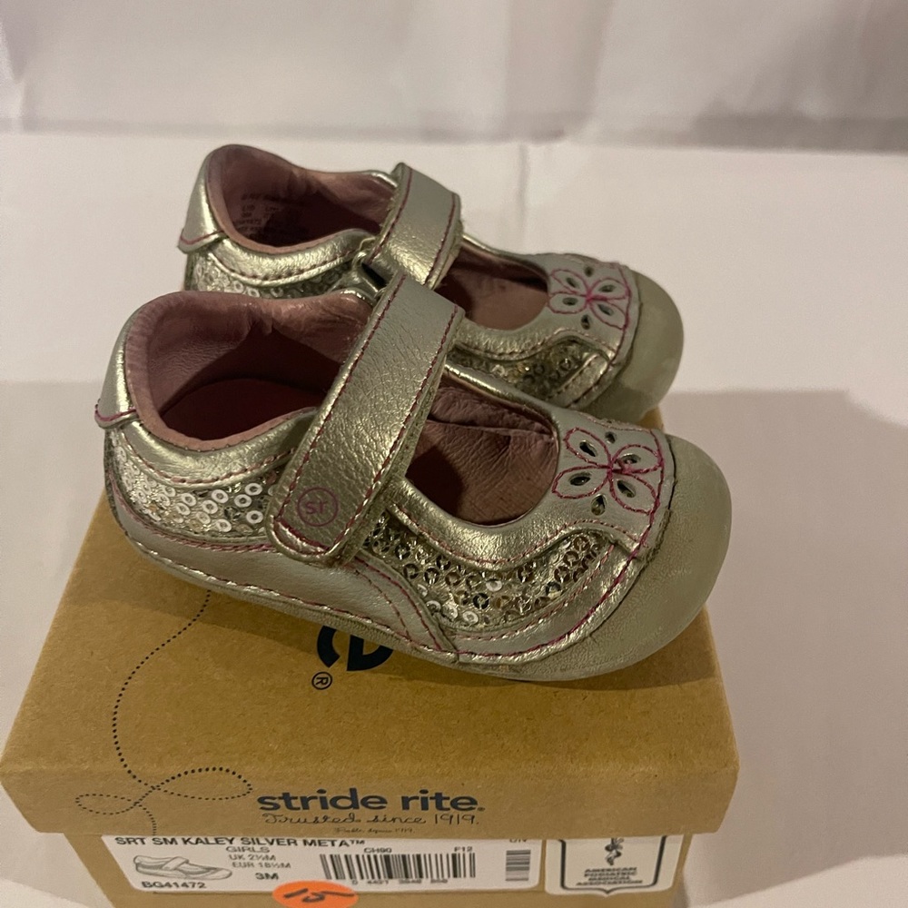 Stride Rite SRT SM Kaley First Walker (Infant/Toddler), Silver Metallic Size 3M - Picture 3 of 7